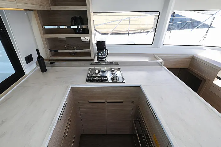 Lagoon 46 - 