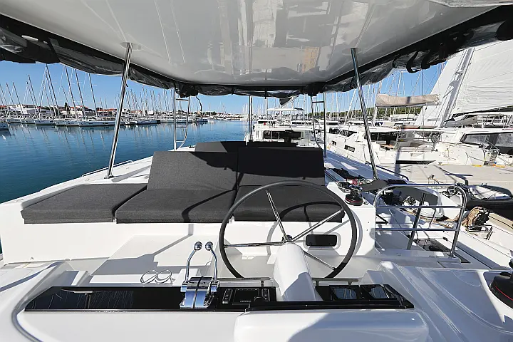 Lagoon 46 - 