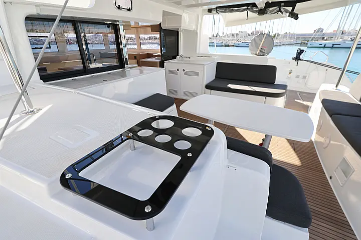 Lagoon 46 - 