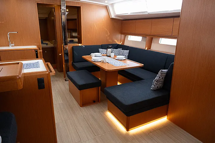 Bavaria C46 - 