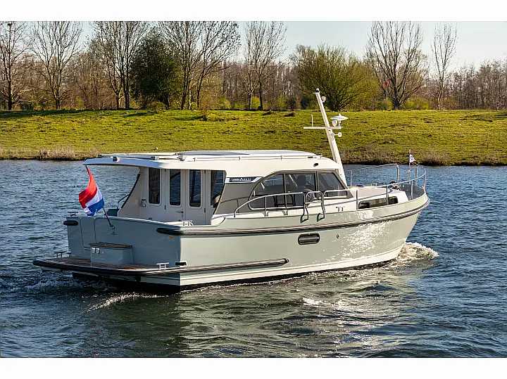 Linssen 30 SL Sedan - External image