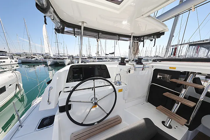 Lagoon 42 - 