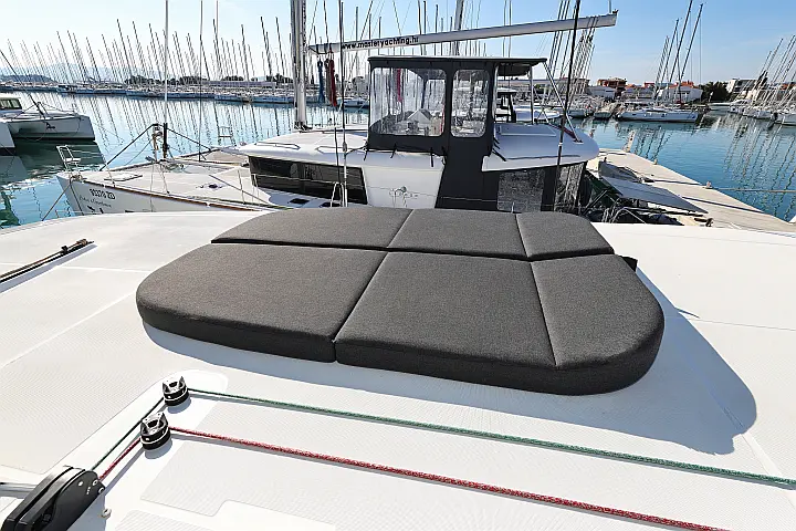 Lagoon 42 - 