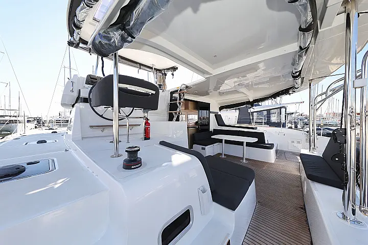 Lagoon 42 - 