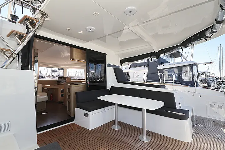 Lagoon 42 - 
