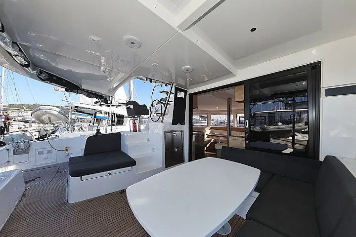 Lagoon 42 - 