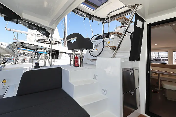 Lagoon 42 - 