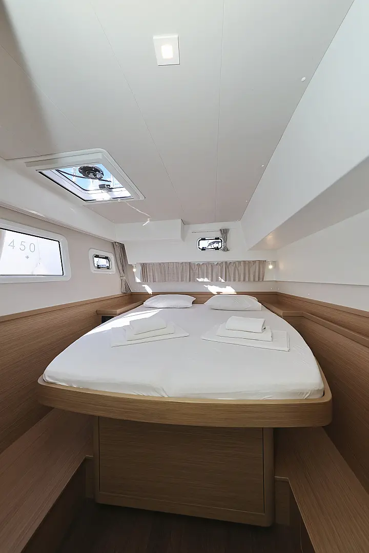 Lagoon 42 - 