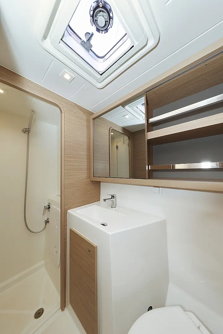 Lagoon 42 - 