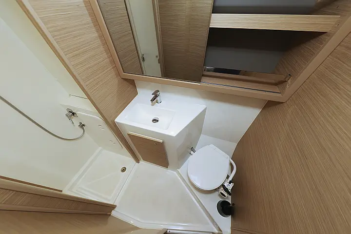 Lagoon 42 - 