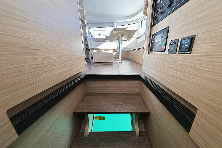 Lagoon 42 - 