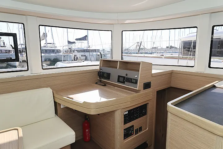 Lagoon 42 - 