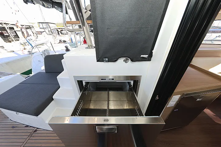 Lagoon 42 - 