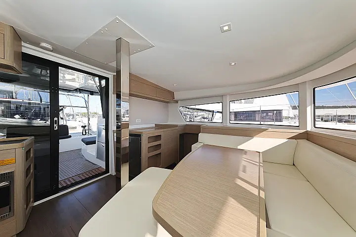 Lagoon 42 - 