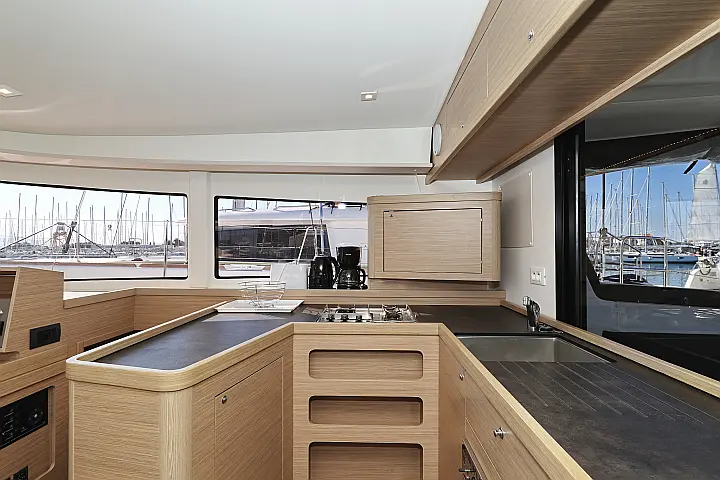Lagoon 42 - 