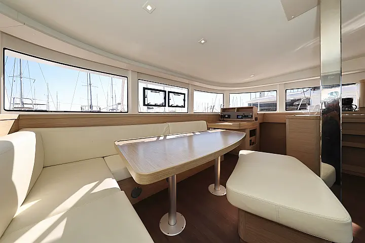 Lagoon 42 - 