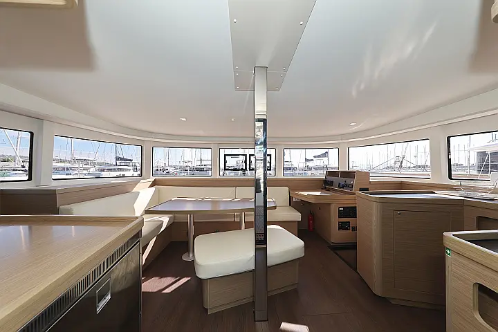 Lagoon 42 - 