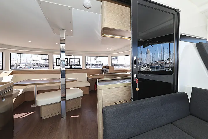 Lagoon 42 - 