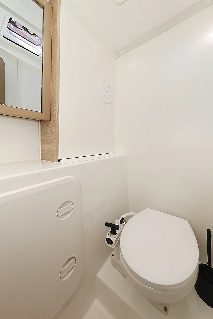 Lagoon 42 - 
