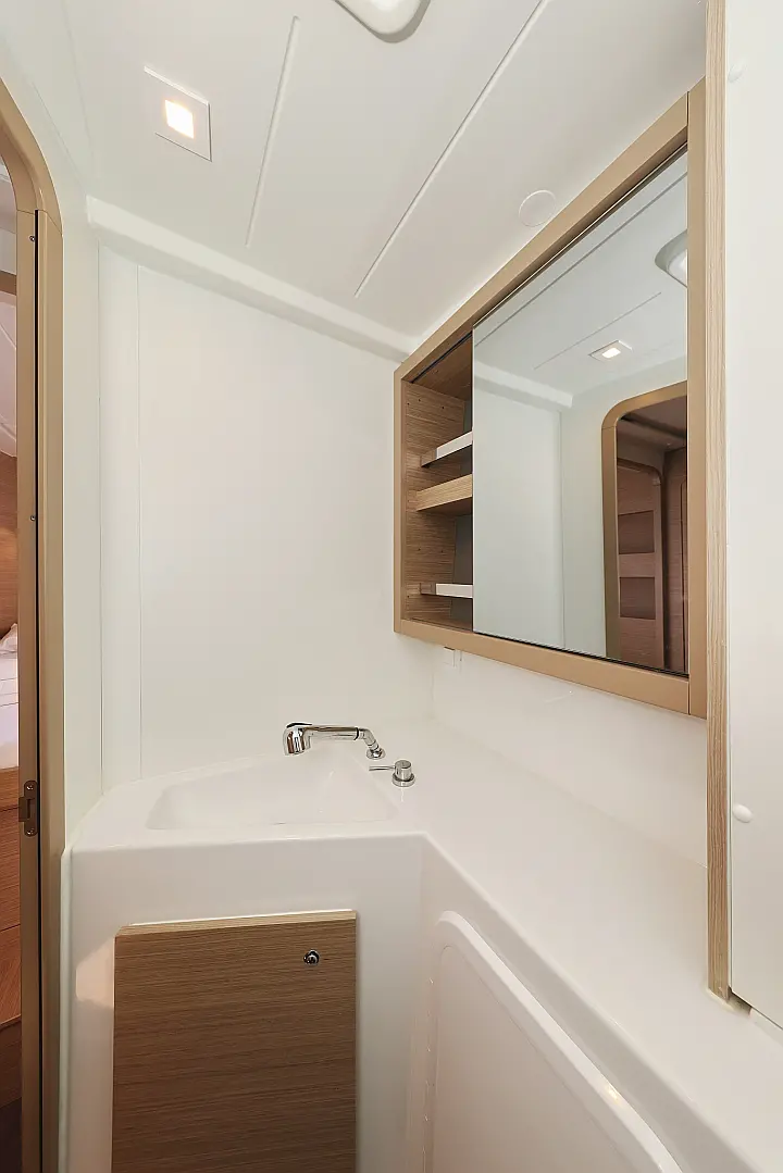 Lagoon 42 - 