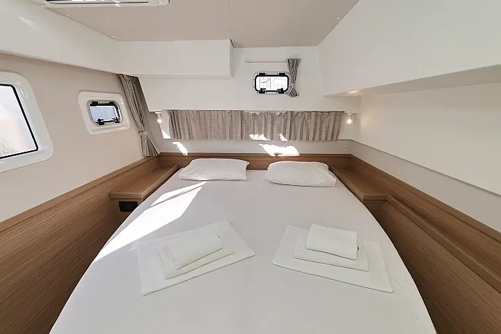 Lagoon 42 - 