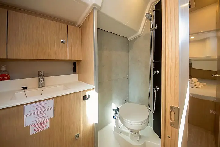 Bavaria C38 - 