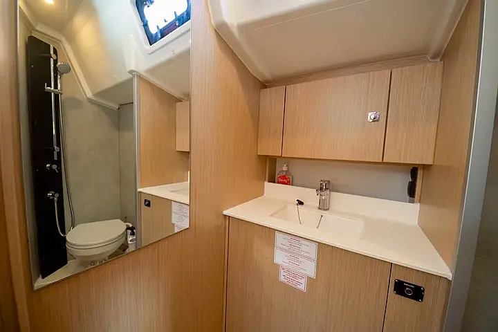 Bavaria C38 - 