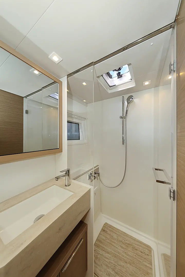 Lagoon 46 - 