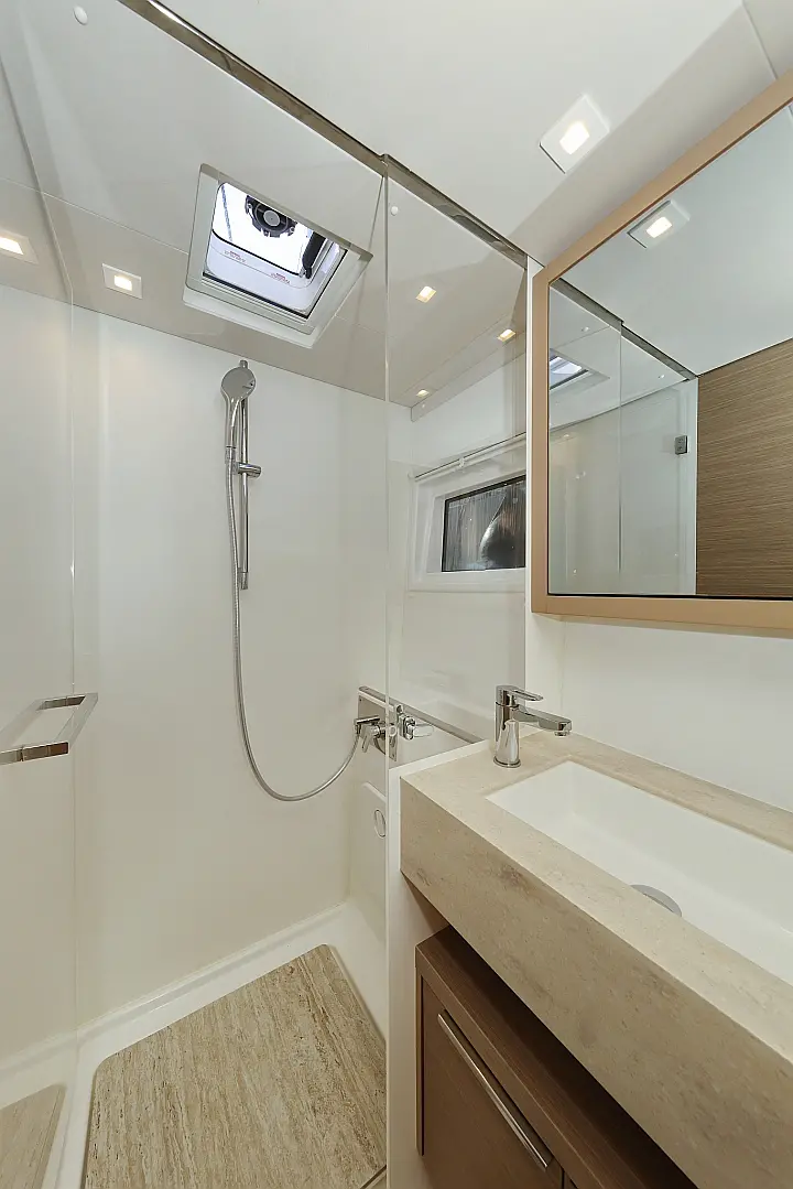 Lagoon 46 - 