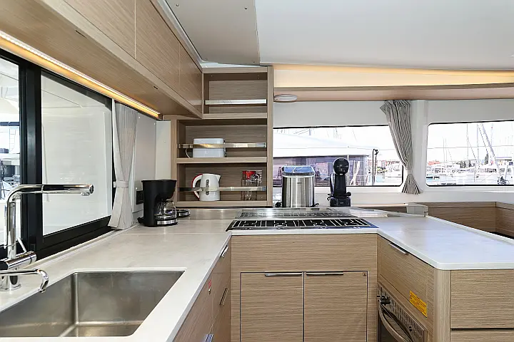 Lagoon 46 - 