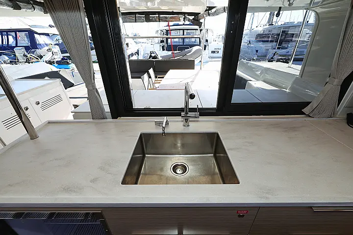 Lagoon 46 - 