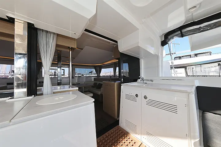 Lagoon 46 - 
