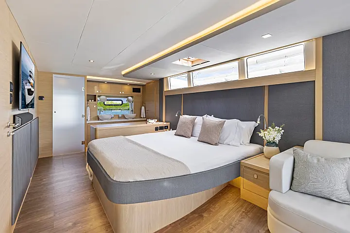 Aquila 50 Yacht - 