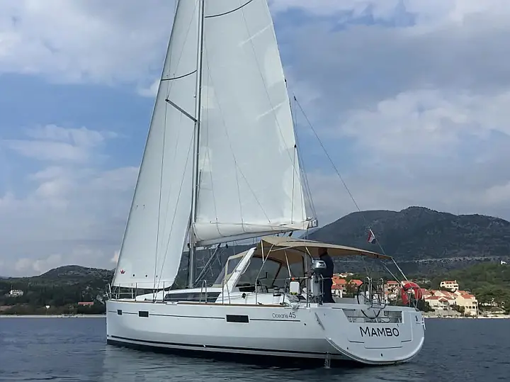 Oceanis 45 (4 cabins) - External image