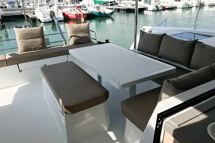 Astréa 42 - 