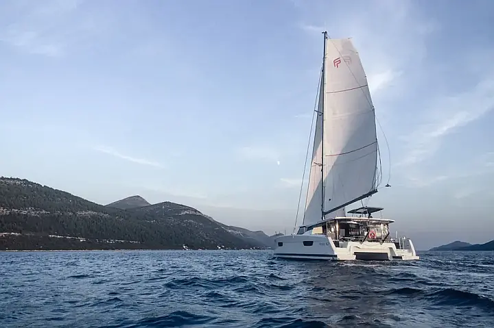 Astréa 42 - 