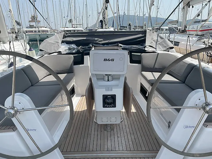 Hanse 388 - 