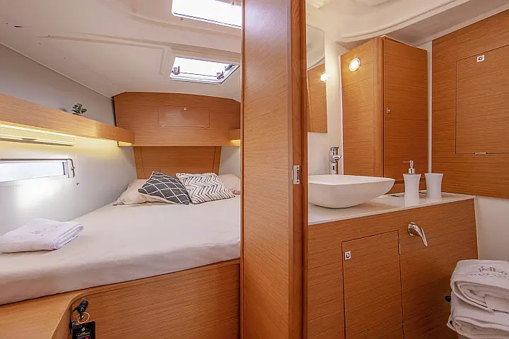 Dufour 390 - 