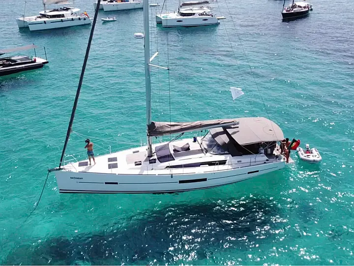 Dufour 500 Grand Large - External image