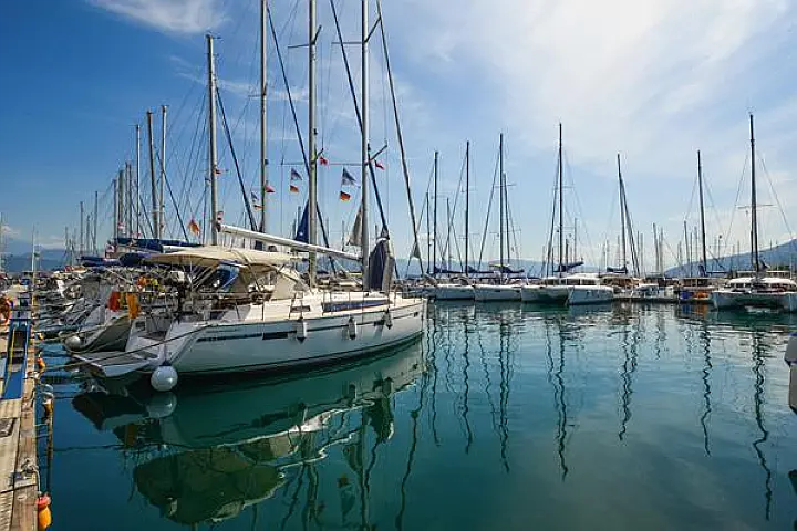 Bavaria Cruiser 37 - 