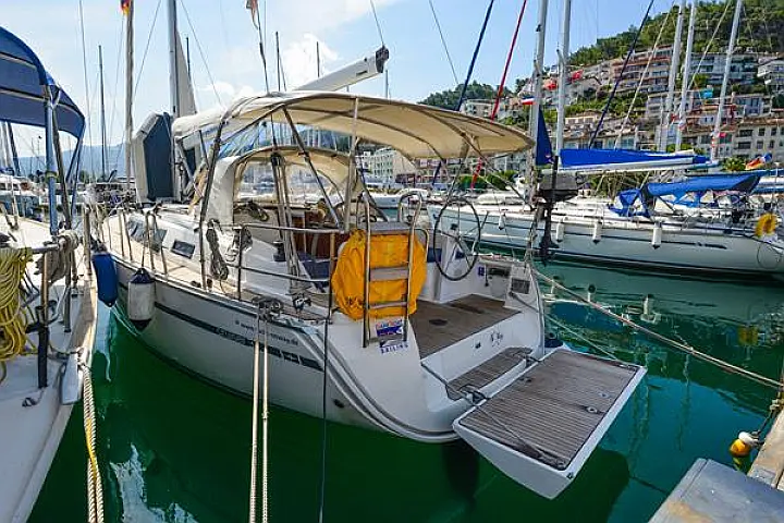 Bavaria Cruiser 37 - 