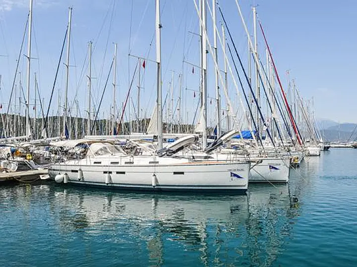 Bavaria Cruiser 45 - External image