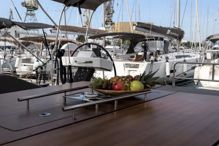 Dufour 530 - 
