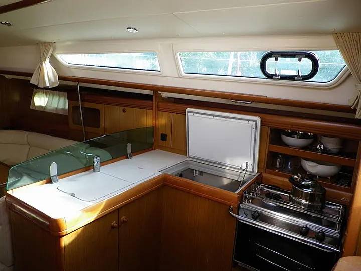 Sun Odyssey 36i - 