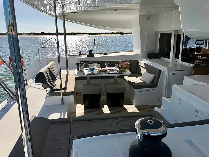 Lagoon 450 Fly Owner Version - 