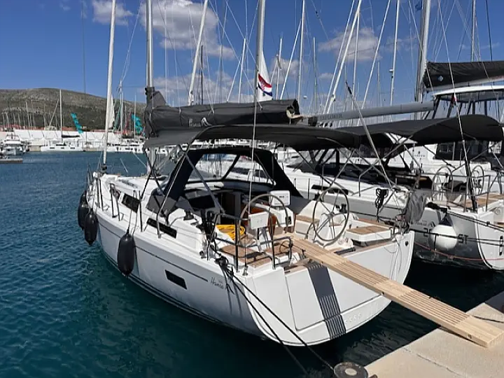 Hanse 388 - 