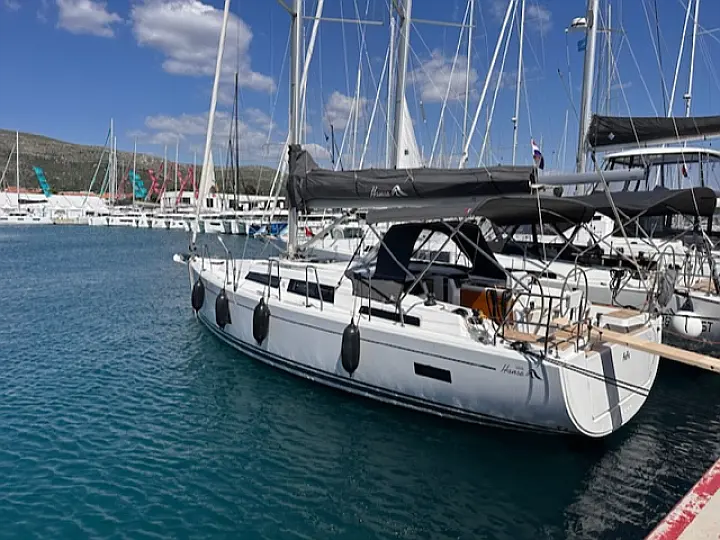 Hanse 388 - 