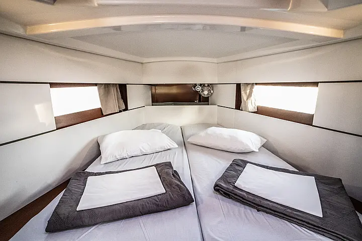 Oceanis 38.1 (3 cab.) - 