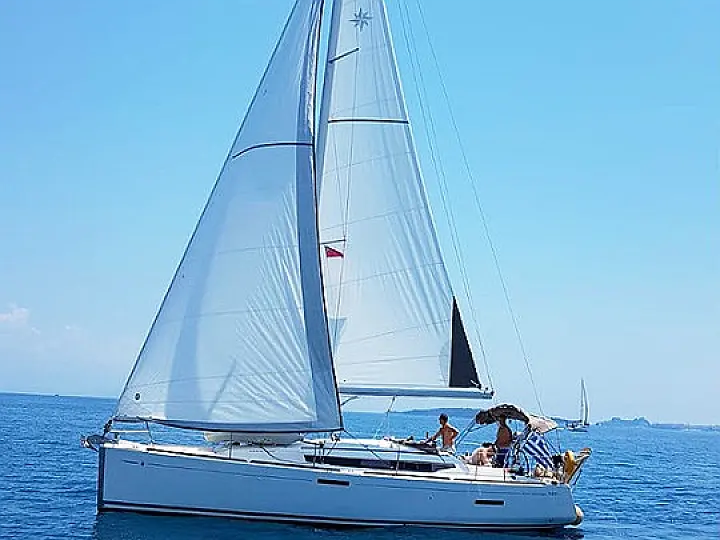 Sun Odyssey 389 (3 cab.) - External image