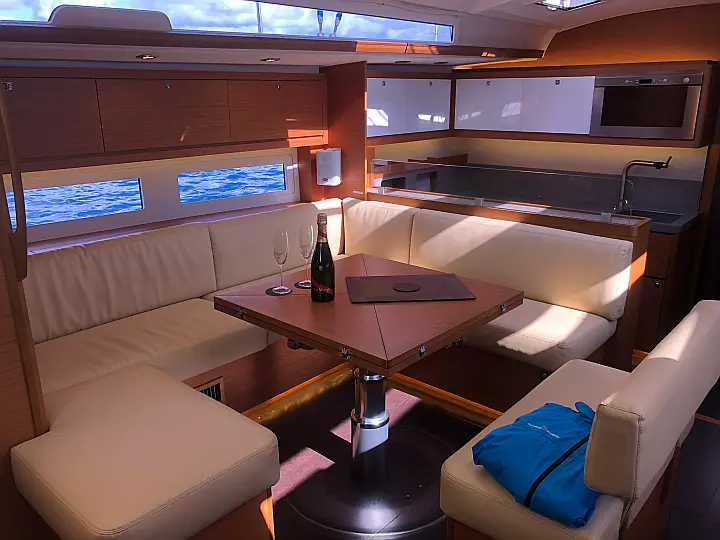 Dufour 530 Owner's version - 